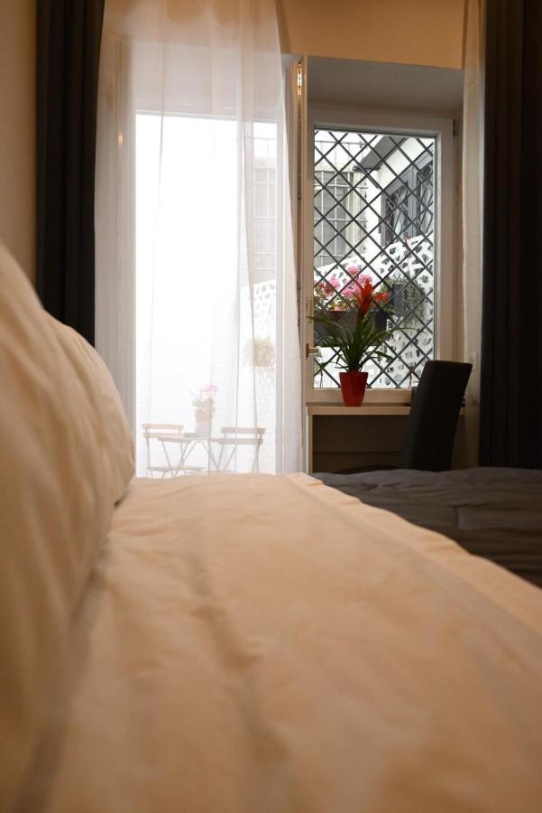 B&B Palazzina Avallone Naples Exterior photo